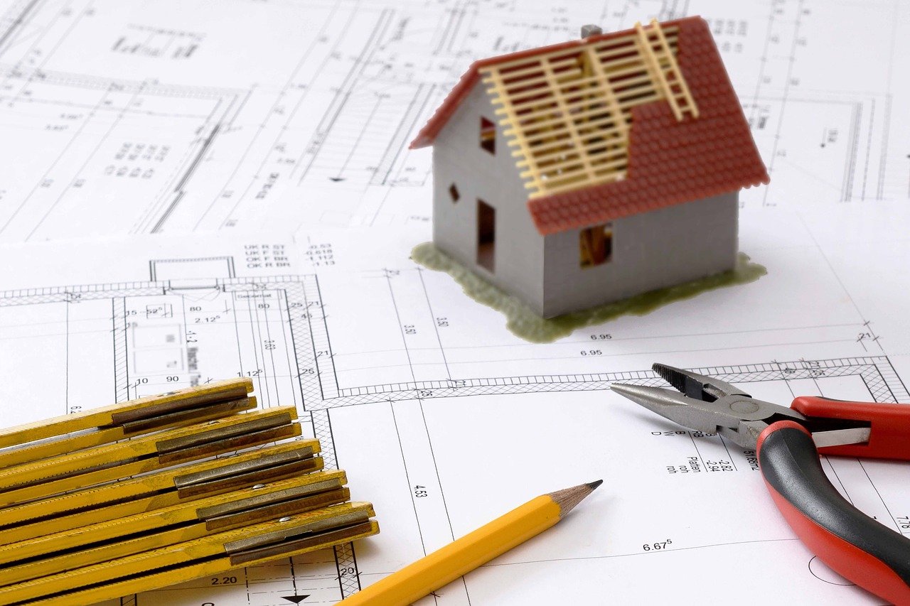 Budowa drewnianego domu a aspekty prawne